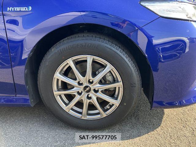Toyota CAMRY HYBRID 2020-03 8313558-20