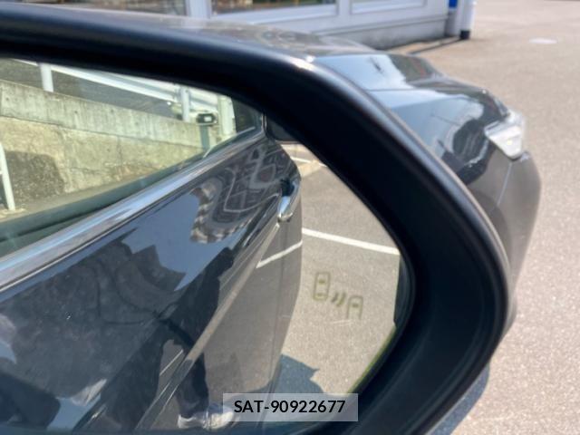 Toyota CAMRY HYBRID 2018-05 8335168-17