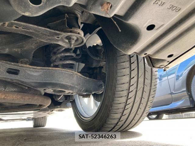 Toyota CAMRY HYBRID 2017-09 8335172-11