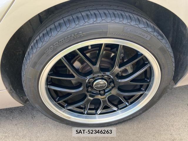 Toyota CAMRY HYBRID 2017-09 8335172-14