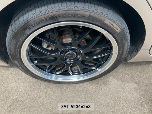 Toyota CAMRY HYBRID 2017-09 8335172-17