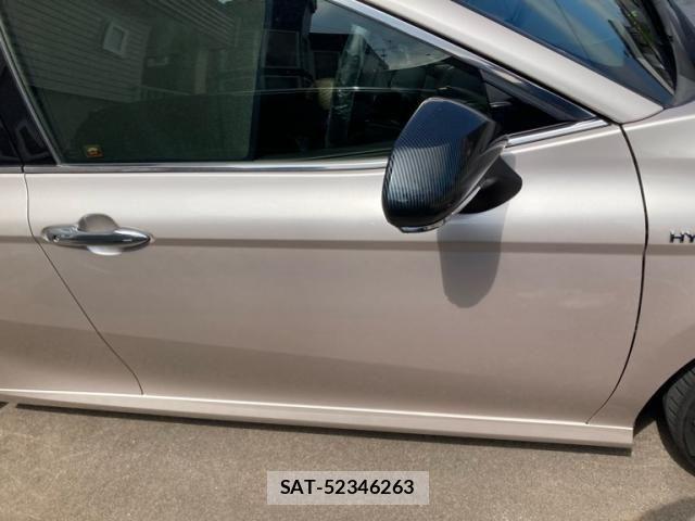 Toyota CAMRY HYBRID 2017-09 8335172-2