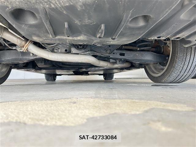 Toyota CAMRY HYBRID 2020-03 8335164-28