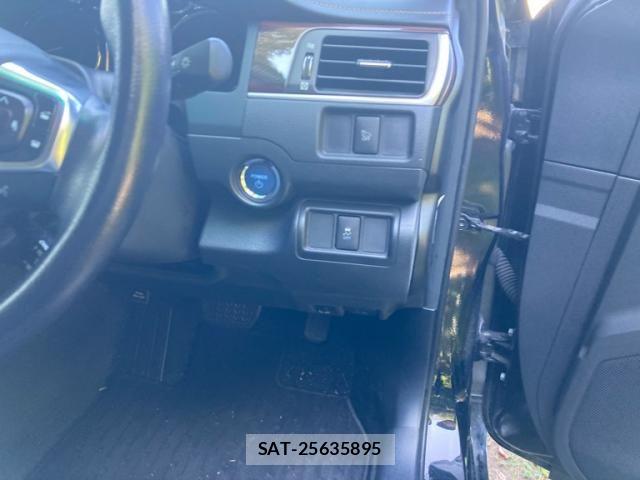 Toyota CAMRY HYBRID 2016-06 8334463-12