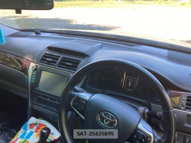 Toyota CAMRY HYBRID 2016-06 8334463-14