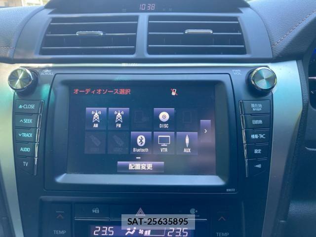 Toyota CAMRY HYBRID 2016-06 8334463-19