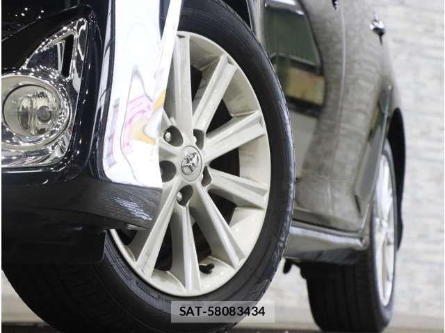 Toyota CAMRY HYBRID 2013-05 8334462-17