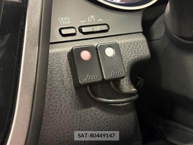 Toyota CAMRY HYBRID 2020-03 8335163-15