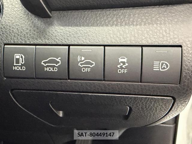 Toyota CAMRY HYBRID 2020-03 8335163-17