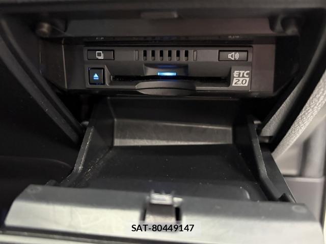 Toyota CAMRY HYBRID 2020-03 8335163-18