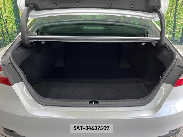 Toyota CAMRY HYBRID 2017-10 8354057-9