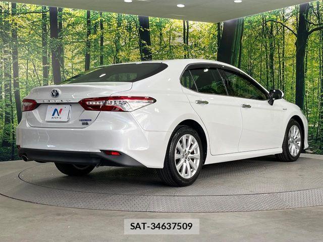 Toyota CAMRY HYBRID 2017-10 8354057-16