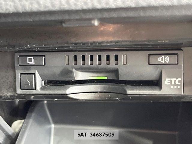 Toyota CAMRY HYBRID 2017-10 8354057-5