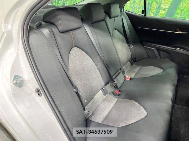 Toyota CAMRY HYBRID 2017-10 8354057-8