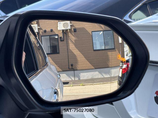Toyota CAMRY HYBRID 2017-12 8354059-4