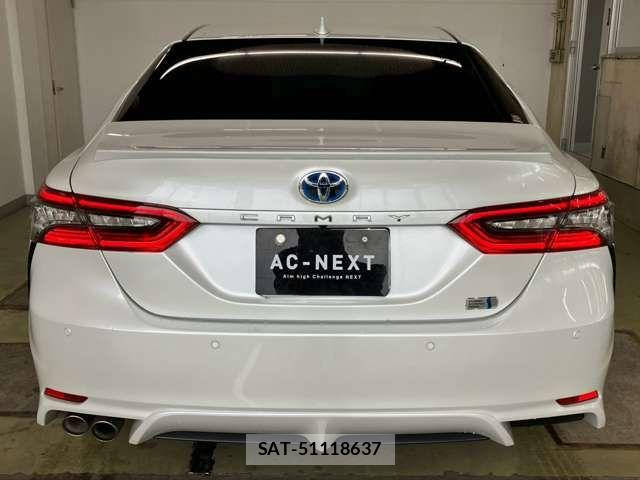 Toyota CAMRY HYBRID 2022-11 8354056-18