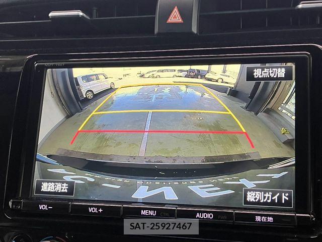 Toyota CAMRY HYBRID 2017-10 8354058-4