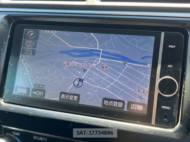 Toyota CAMRY HYBRID 2013-08 8354066-17