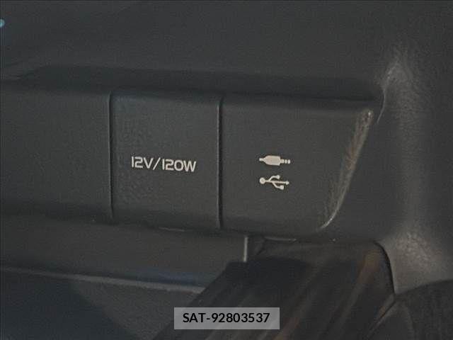 Toyota CAMRY HYBRID 2017-09 8365023-7