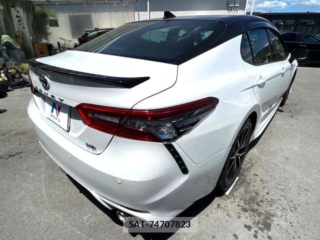 Toyota CAMRY HYBRID 2021-06 8365019-18