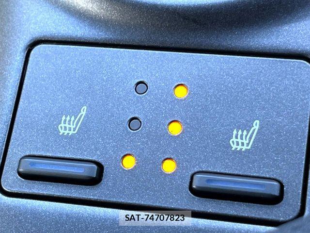 Toyota CAMRY HYBRID 2021-06 8365019-7