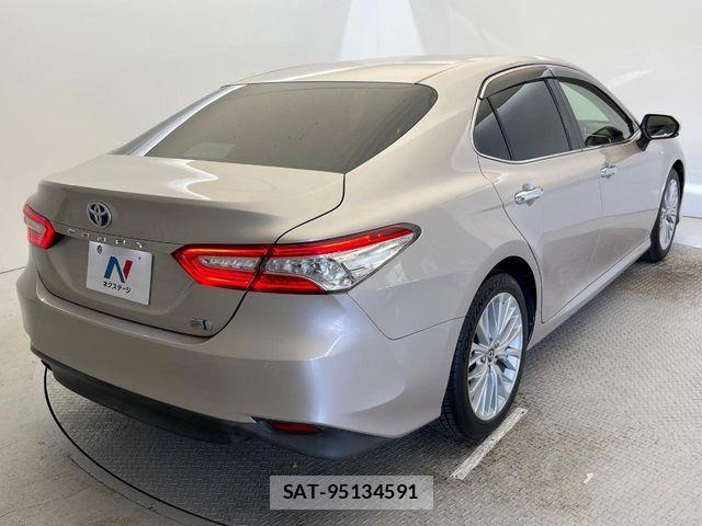 Toyota CAMRY HYBRID 2017-09 8365022-17