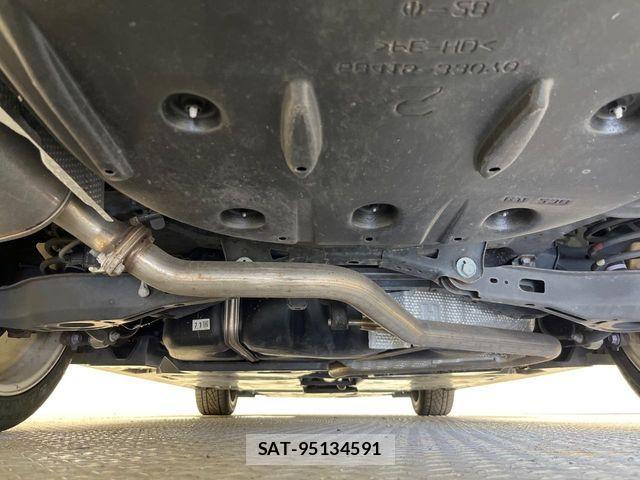 Toyota CAMRY HYBRID 2017-09 8365022-18
