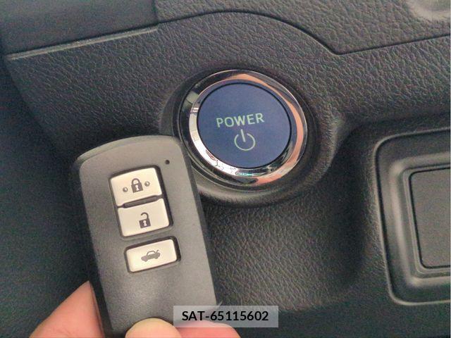 Toyota CAMRY HYBRID 2013-02 8365028-10