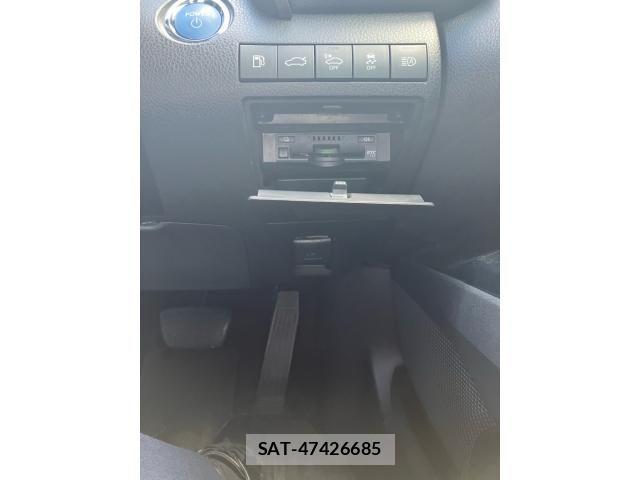Toyota CAMRY HYBRID 2018-01 8365020-14