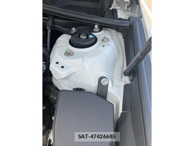 Toyota CAMRY HYBRID 2018-01 8365020-19