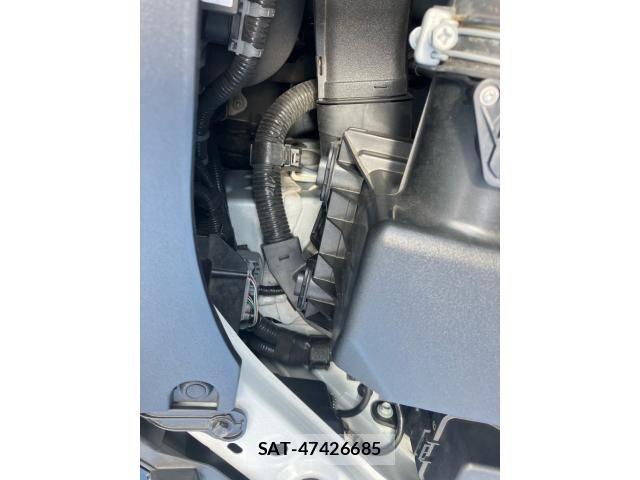 Toyota CAMRY HYBRID 2018-01 8365020-20