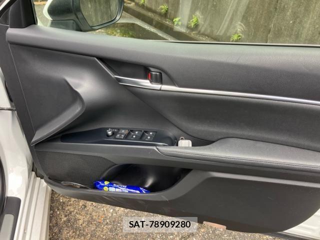 Toyota CAMRY HYBRID 2020-09 8365021-16