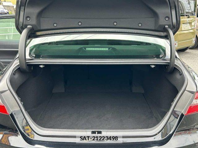 Toyota CAMRY HYBRID 2021-08 8371507-17