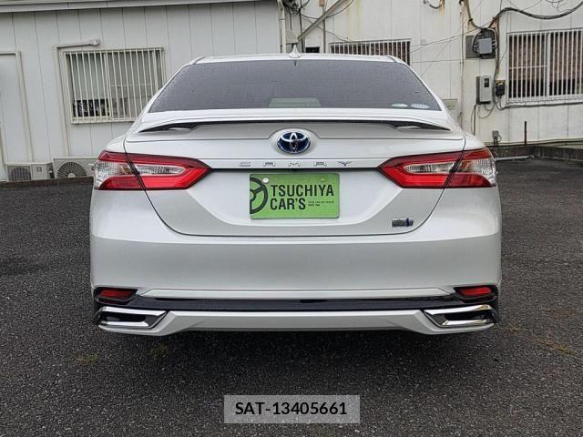 Toyota CAMRY HYBRID 2019-10 8371509-9