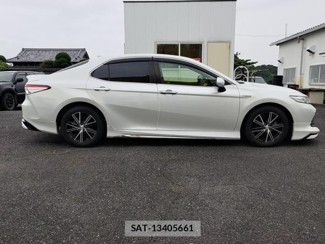 Toyota CAMRY HYBRID 2019-10 8371509-10