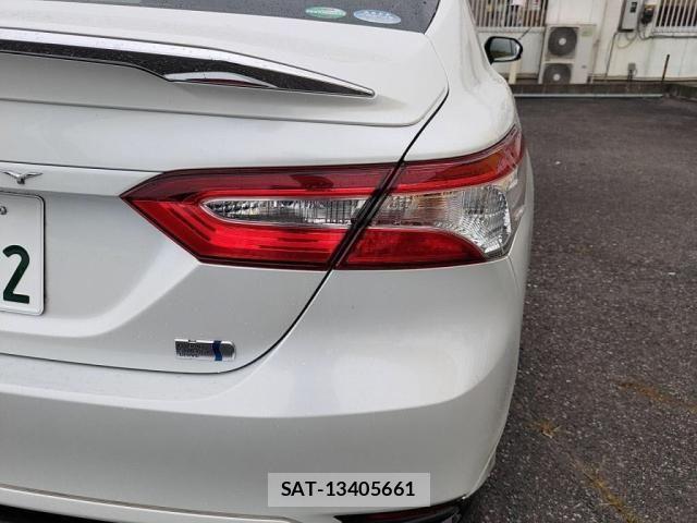 Toyota CAMRY HYBRID 2019-10 8371509-25