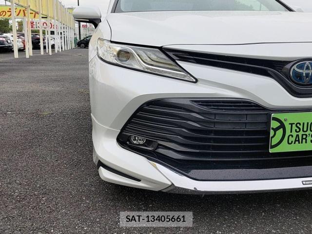 Toyota CAMRY HYBRID 2019-10 8371509-27