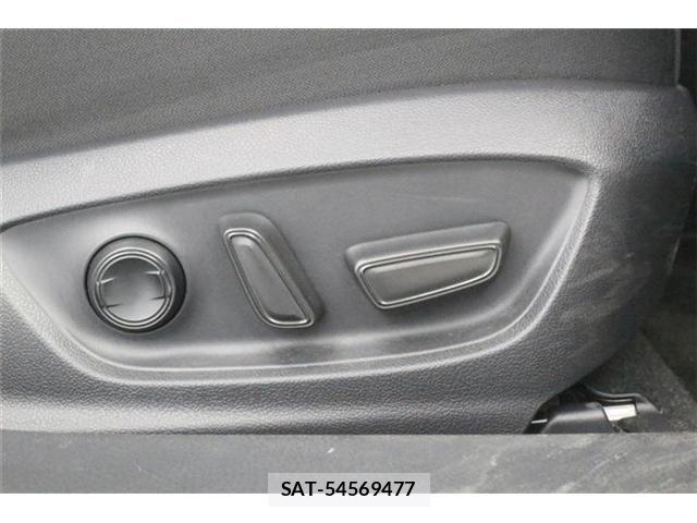 Toyota CAMRY HYBRID 2017-10 8411519-26