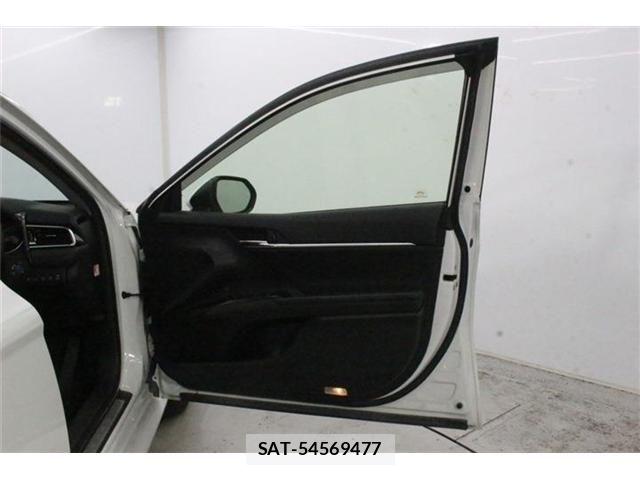 Toyota CAMRY HYBRID 2017-10 8411519-28