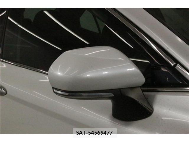 Toyota CAMRY HYBRID 2017-10 8411519-8