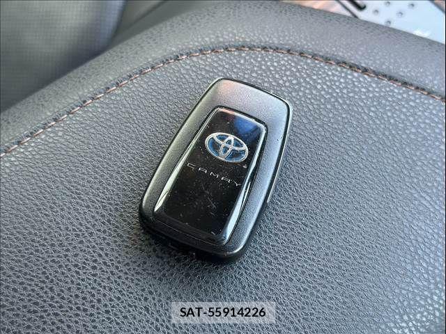 Toyota CAMRY HYBRID 2018-03 8523870-17