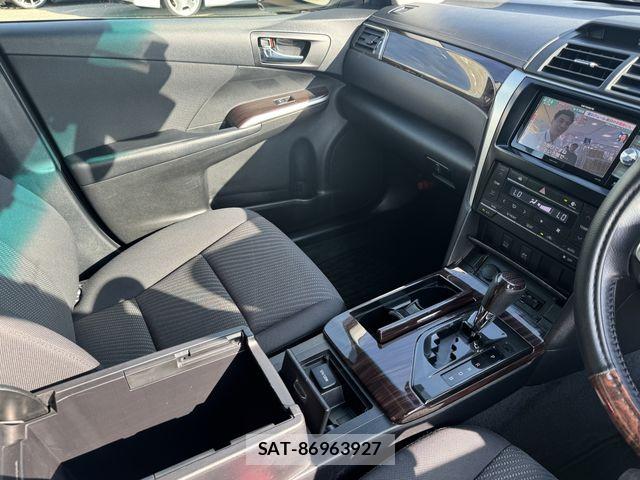 Toyota CAMRY HYBRID 2015-07 8561355-23