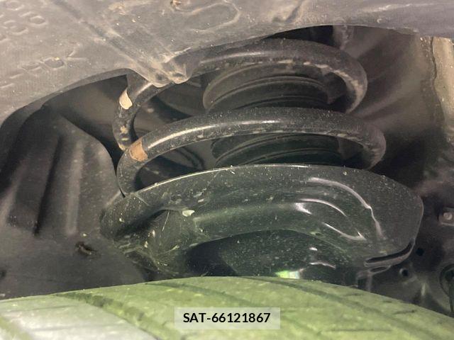 Toyota CAMRY HYBRID 2019-04 8561349-19