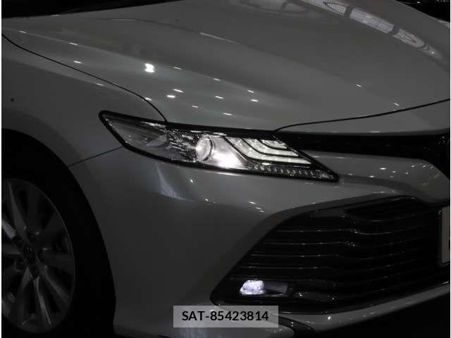 Toyota CAMRY HYBRID 2017-11 8561352-14