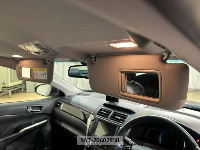 Toyota CAMRY HYBRID 2013-11 8561359-29