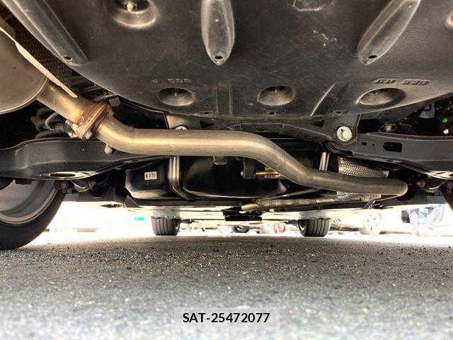 Toyota CAMRY HYBRID 2020-01 8561348-19