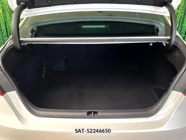 Toyota CAMRY HYBRID 2017-09 8561354-13
