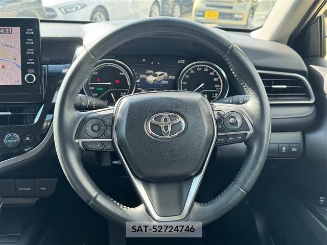 Toyota CAMRY HYBRID 2022-10 8658306-24