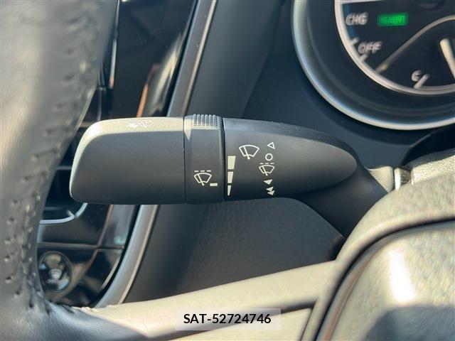Toyota CAMRY HYBRID 2022-10 8658306-27