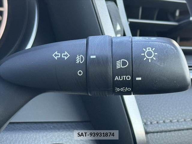 Toyota CAMRY HYBRID 2023-05 8658299-22